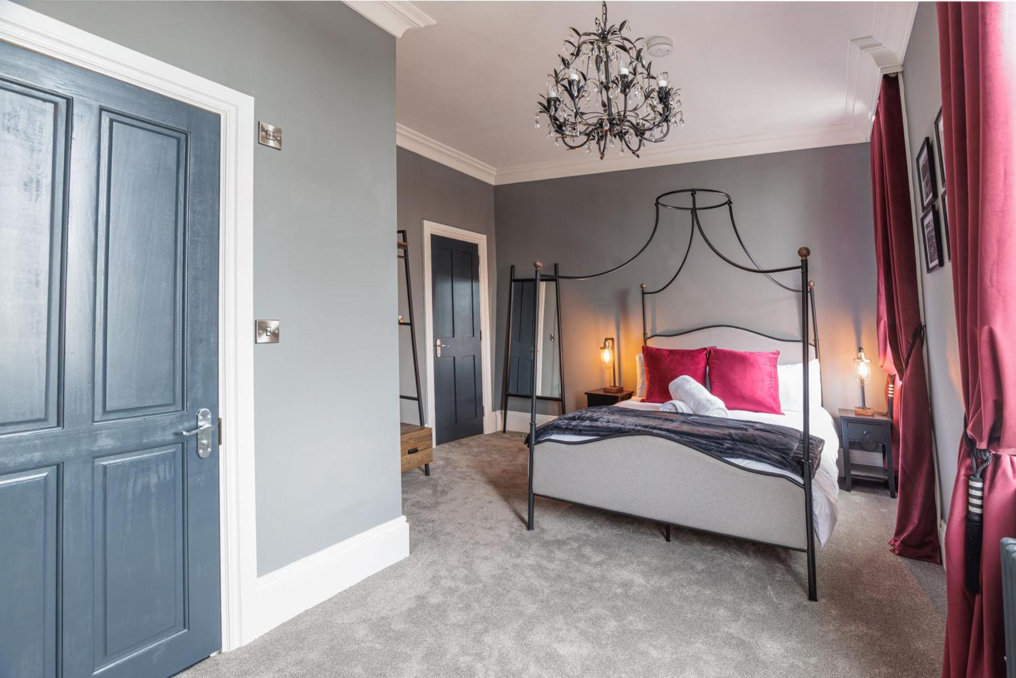 The Boat House Luxury * Scarborough