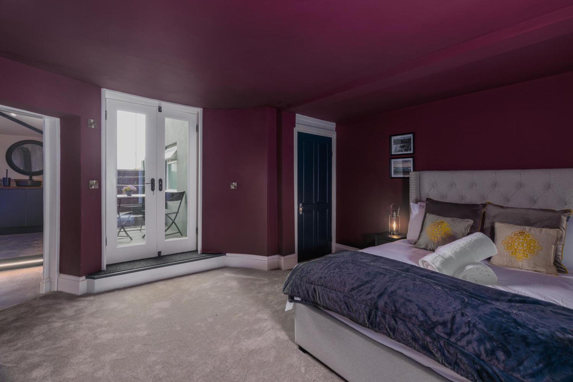 The Boat House Luxury Apartment