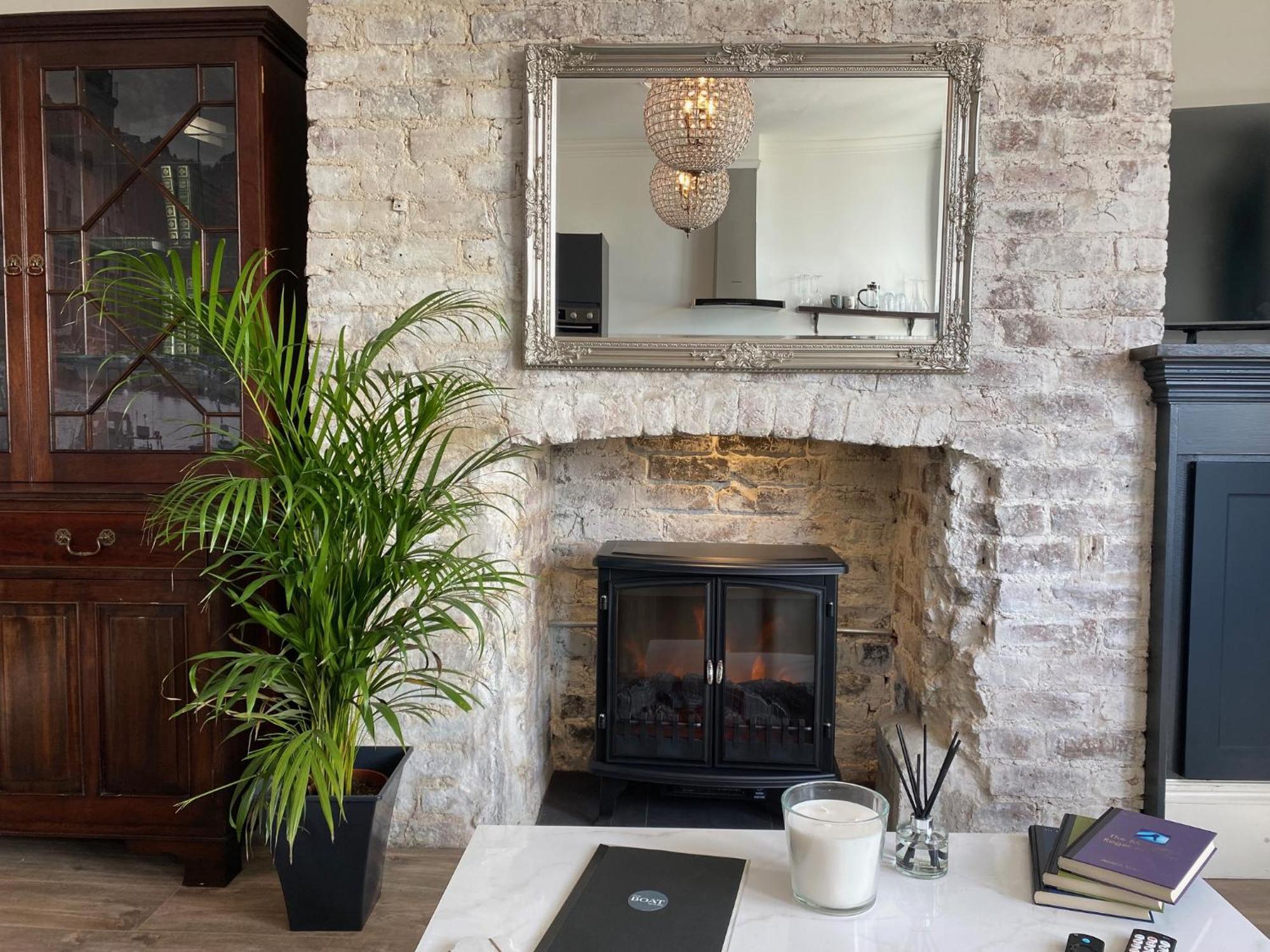 The Boat House Luxury Apartment
